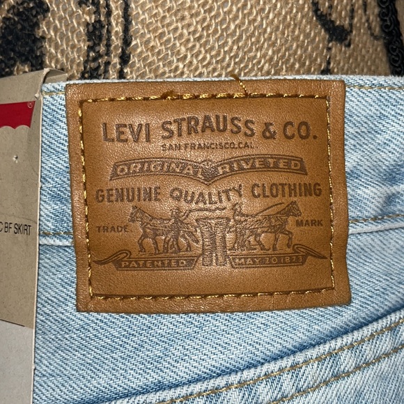 NWT Levi’s High Rise Decon Iconic BF Skirt - Picture 11 of 13